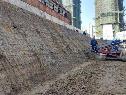 崇川建筑边坡支护